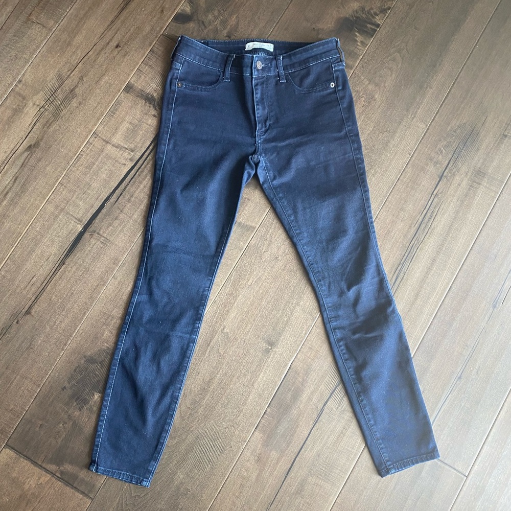 Abercrombie & Fitch dark wash jeans